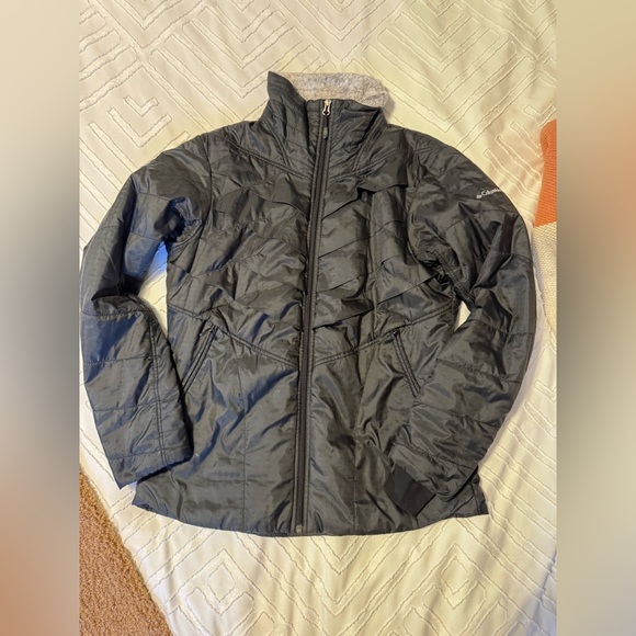 Columbia puffer jacket size large black - Picture 3 of 3